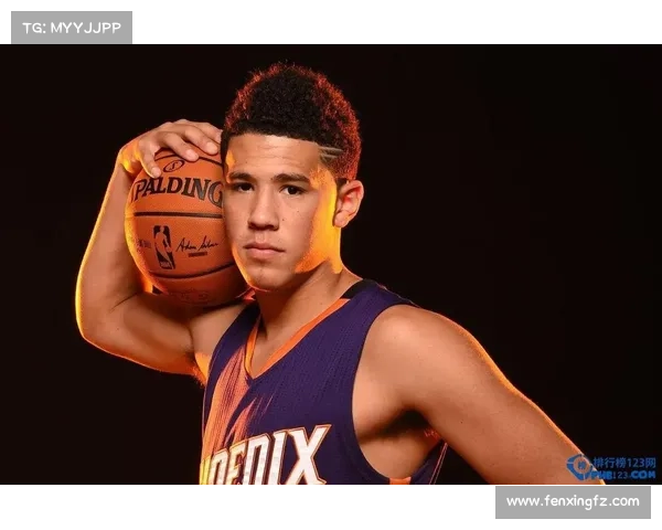 德文·布克成为NBA历史最年轻得分王创下新纪录